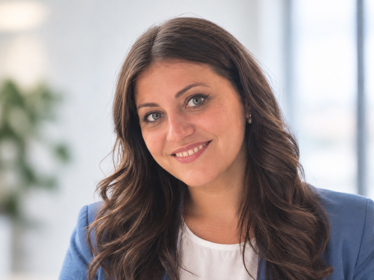 Andreea Prelipcianu, Graphic Designer di Nova Commerce